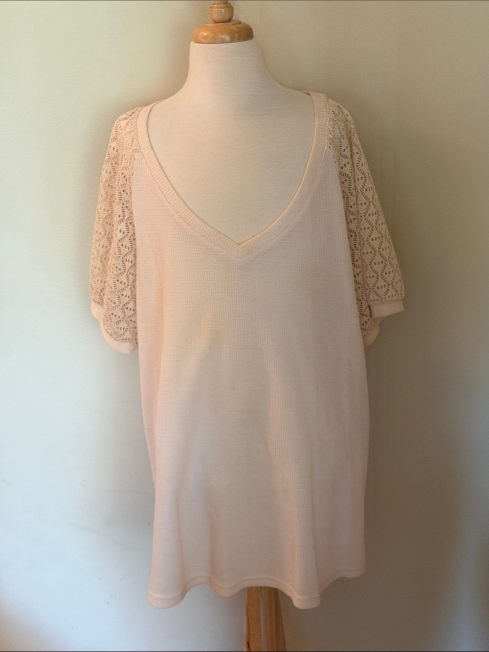EUC Women’s XXL Merokeety Cream V-Neck Knit Top W/Short Crochet Sleeves